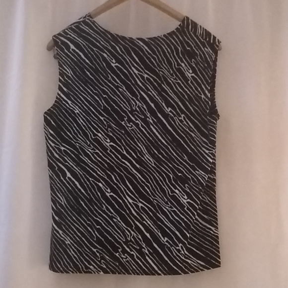 Kathy Lee women's sleeveless top size L - Picture 2 of 3